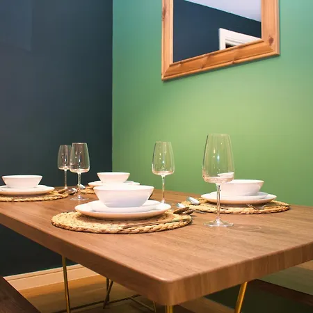 Spacious City Centre Apt - Free Parking - Ao Arena Manchester Buitenkant foto