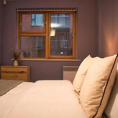 Spacious City Centre Apt - Free Parking - Ao Arena Manchester Buitenkant foto