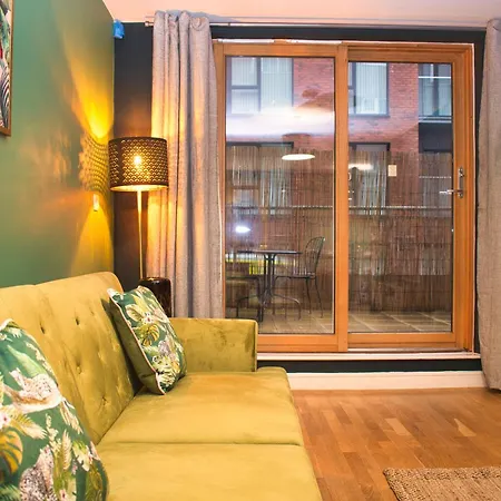 Spacious City Centre Apt - Free Parking - Ao Arena Manchester Buitenkant foto